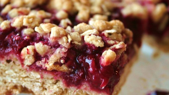 Delicious Raspberry Oatmeal Cookie Bars