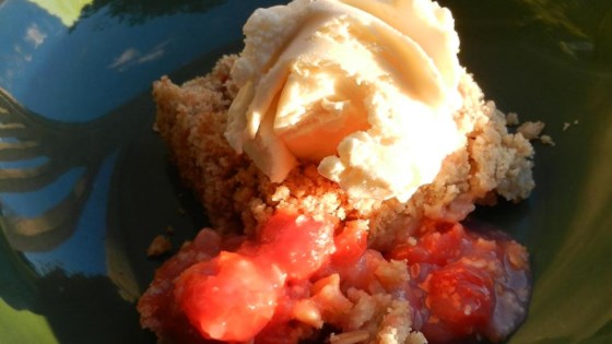 Fresh Cherry Crisp