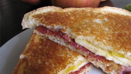 Grilled Bacon Apple Sandwich