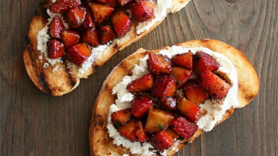 Strawberry Goat Cheese Bruschetta