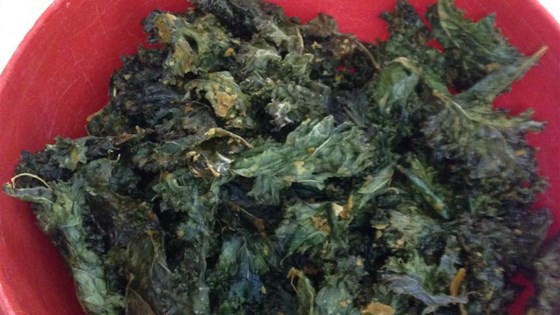 Cheesy Kale Chips