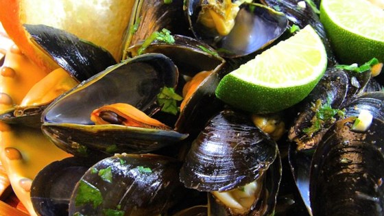 Thai Steamed Mussels